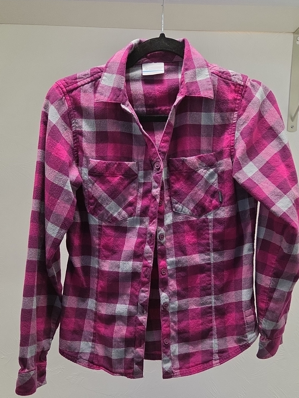 Womans Columbia Flannel Shirt Size XS V-Neck Colar